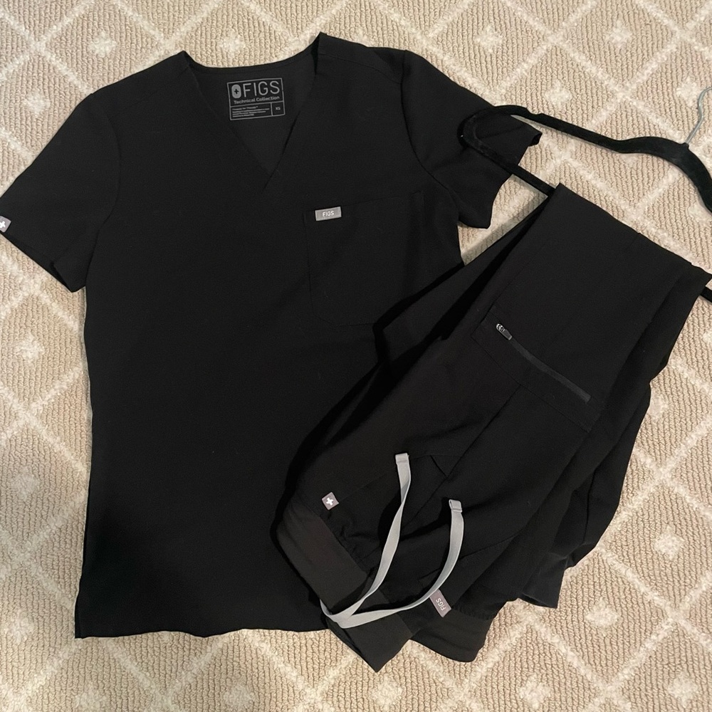 Black Fig Scrubs in good condition
